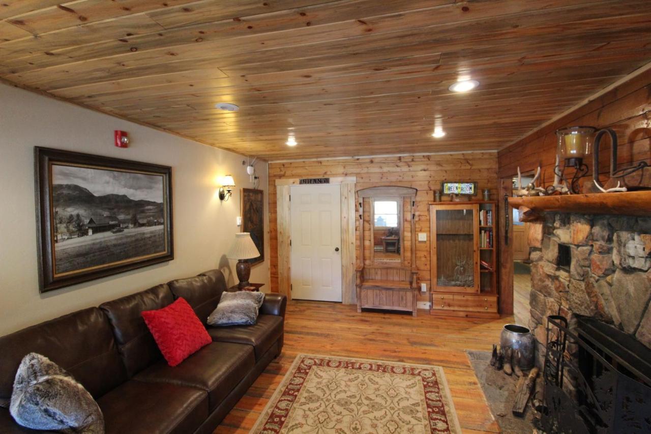 Wapiti Lodge
