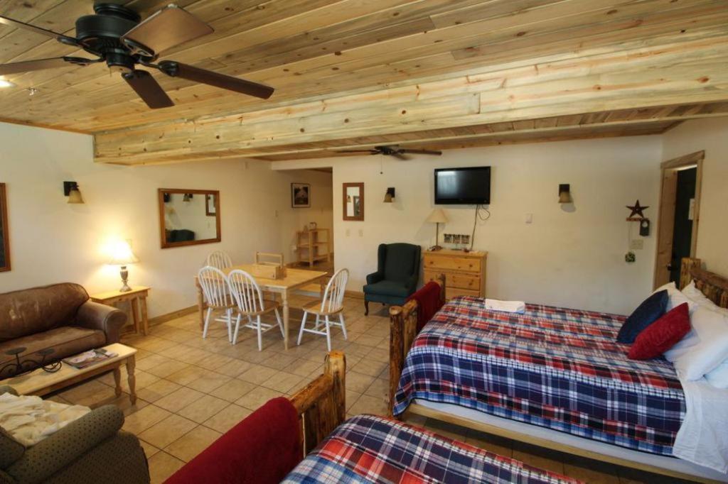 Wapiti Lodge Alojamento de Acomodação e Pequeno-almoço Wapiti