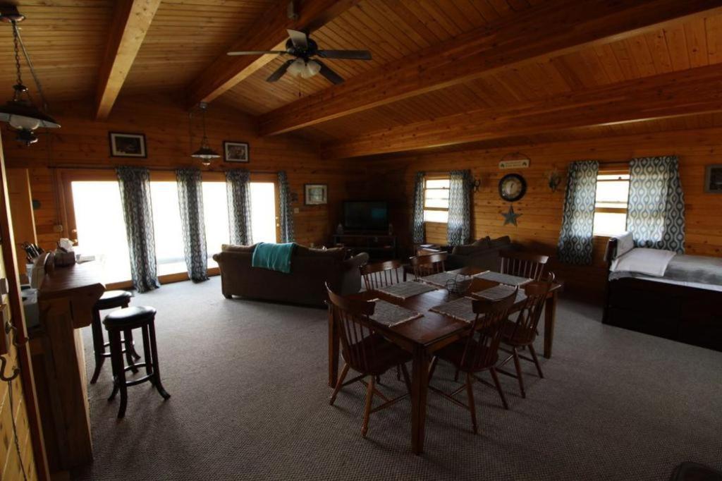 Wapiti Lodge Wapiti