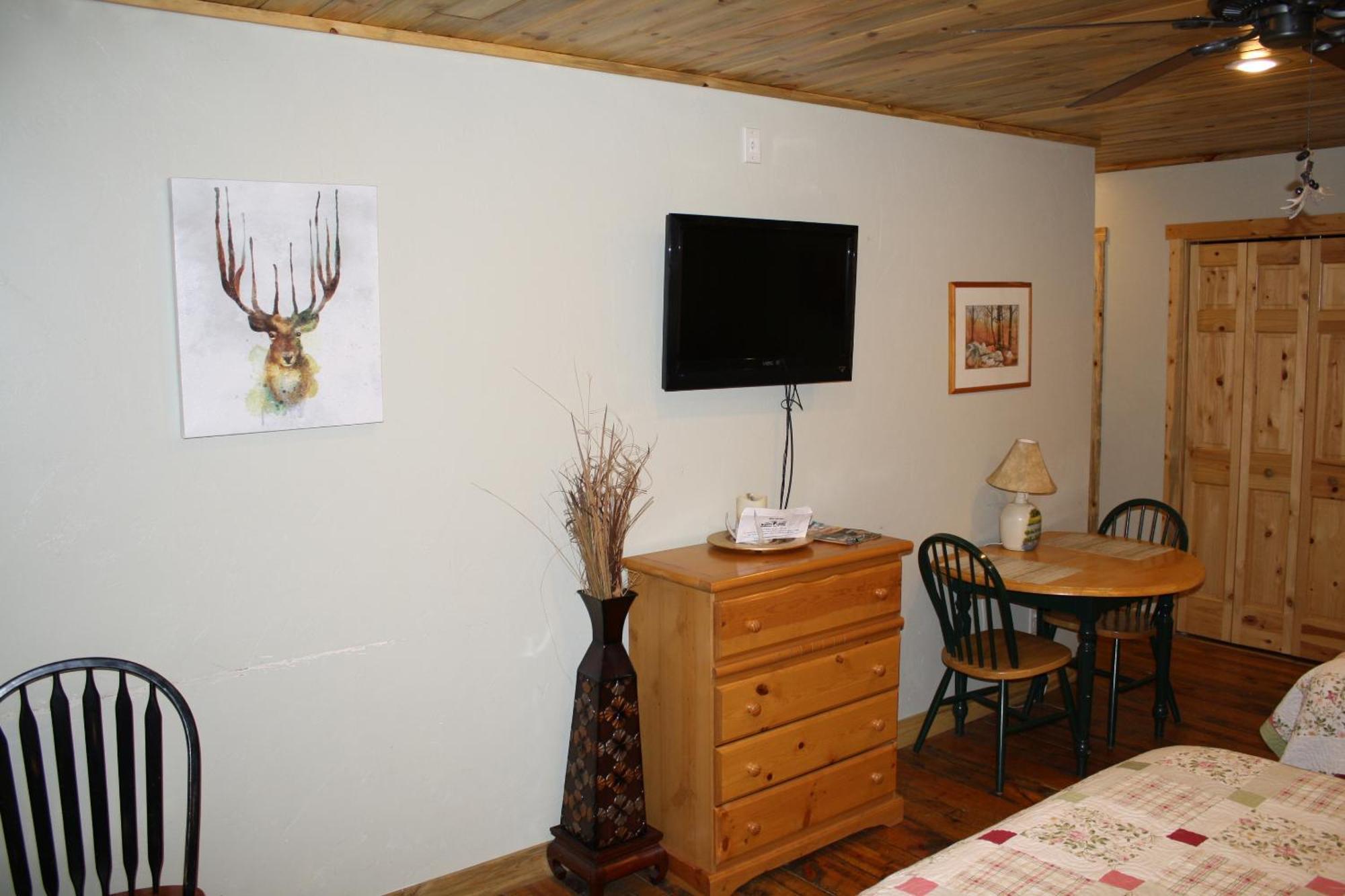 Wapiti Lodge Wapiti